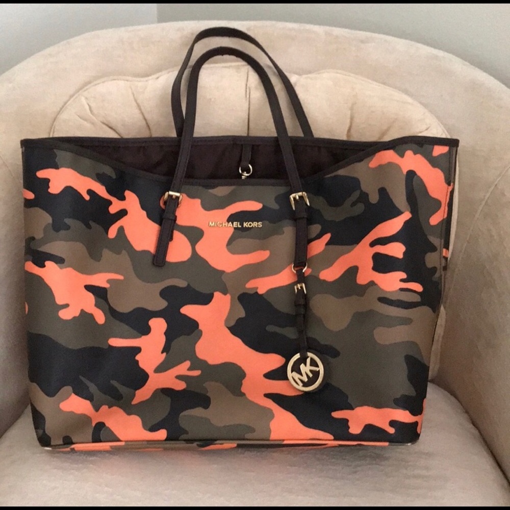 Michael Kors Camo Purse/Handbag